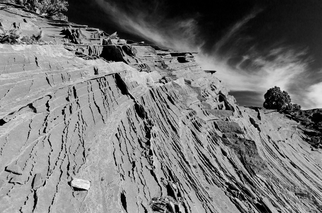 south coyote buttes, black and white